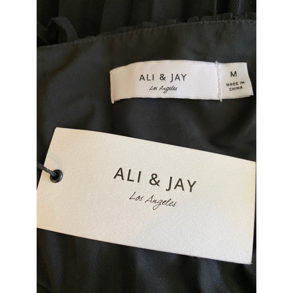 Ali & Jay Black Roses Are Red Pleated Maxi Dress - Picture 6 of 7